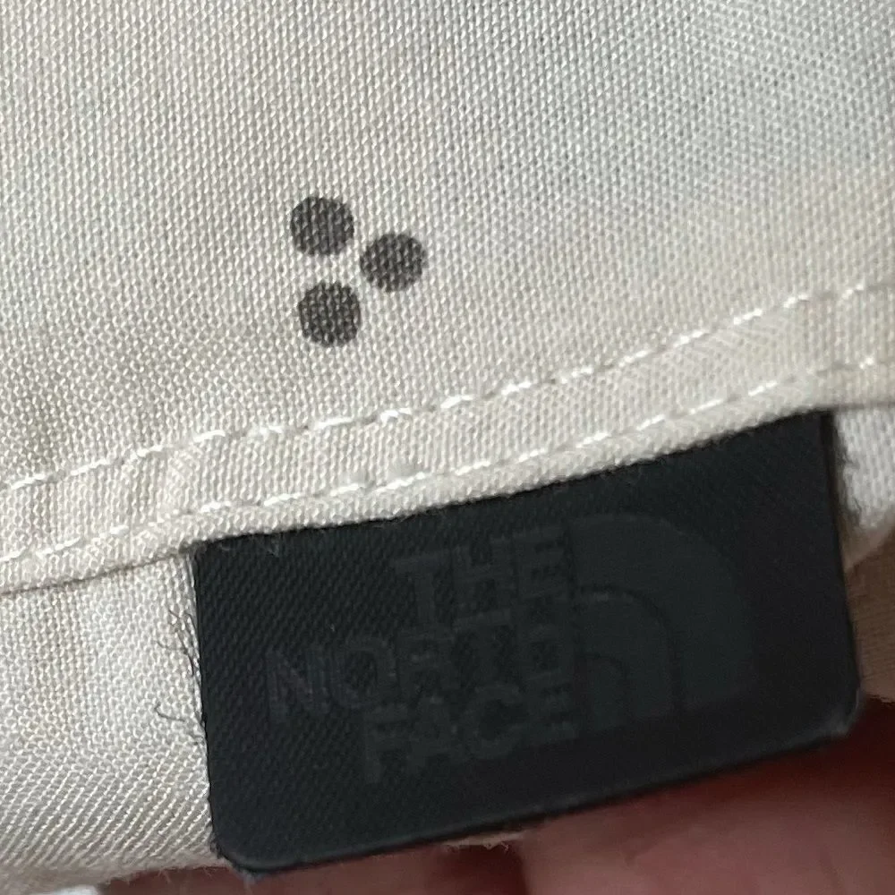 North Face Cream-Gray Patterned SS Shirt‎ in XL